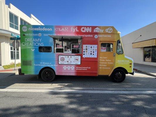 Dessert food truck