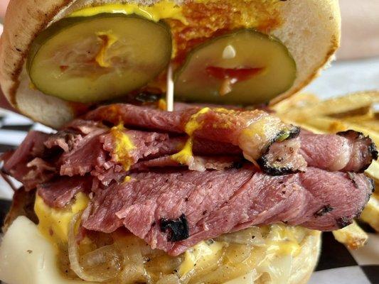 Pastrami burger