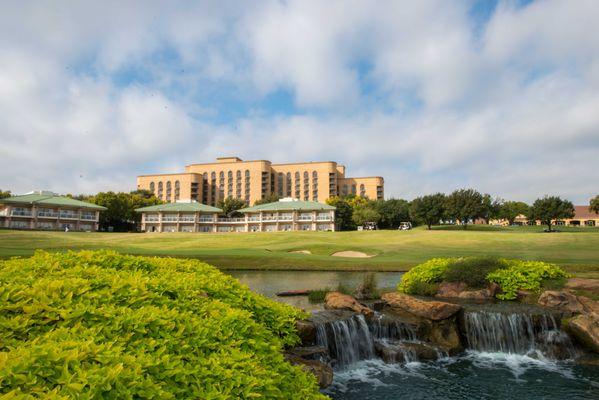 The Ritz-Carlton Dallas, Las Colinas