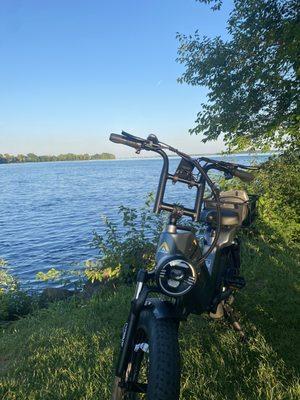 Ebikes overlooking Niagara River