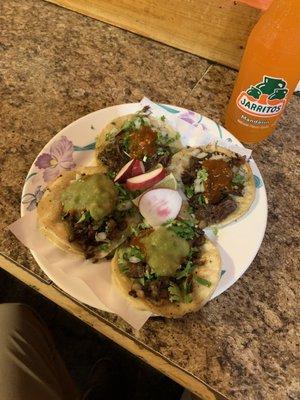 Currently at $2/taco, I ordered cabeza (beef cheek) and carne asada (they were out of lengua...bummer).  Absolutely delicious.