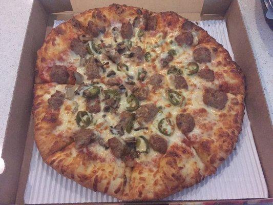 Delivery: Medium Pizza w/ Sausage, Mushroom & Jalapeño.