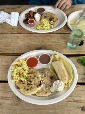 Pupusa Combo, Tamal de Elote.