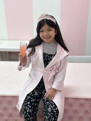 She was greeted with pink lemonade and robe