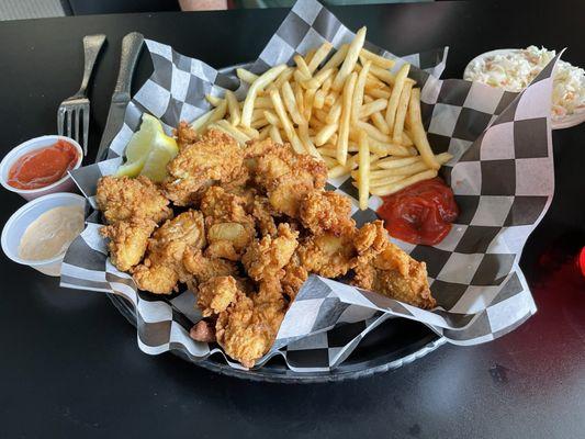 Oyster dinner with fries