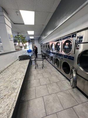 Sudz Laundromat