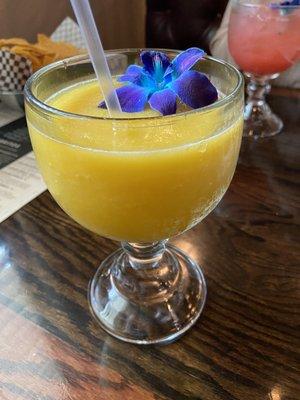 Mango frozen margarita