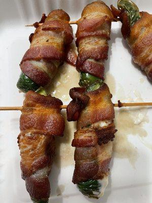 Bacon wrapped jalapeño poppers