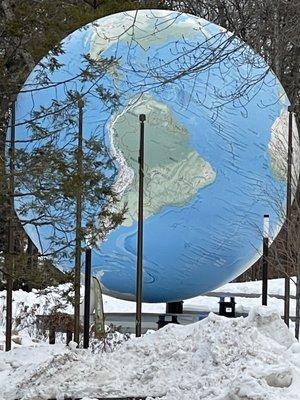 IT'S FREE! The Beautiful Babson Globe The World's 2nd Largest Rotating Globe weighs 25 tons & is 28 feet wide Wonder from Wellesley MA