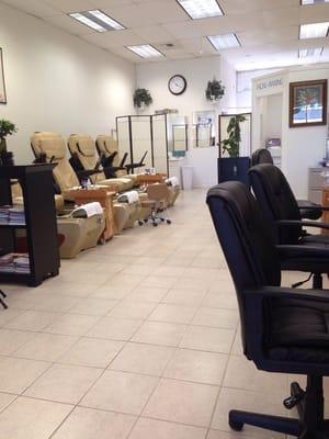 8 pedicure chairs!