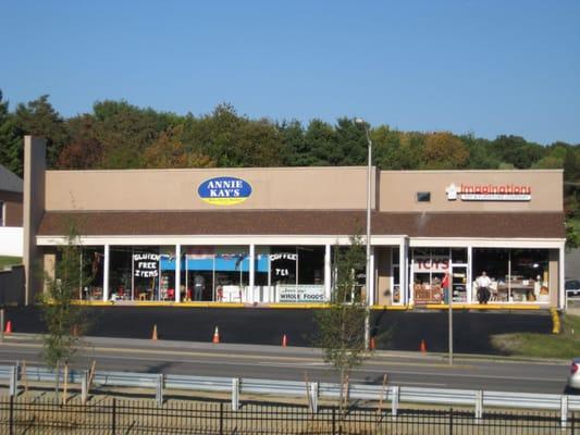 Annie Kay's Main Street Market