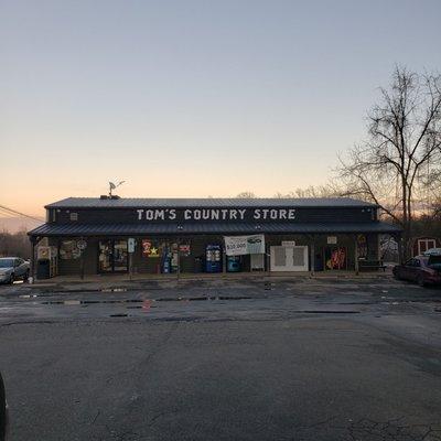 Tom's Country Store