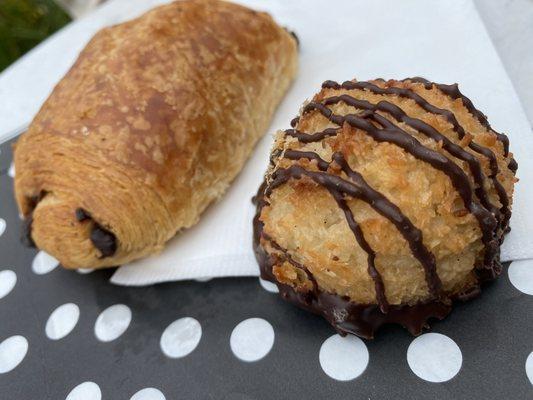 Choc croissant + macaroon