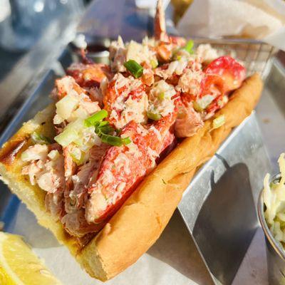 New England style Lobster Roll