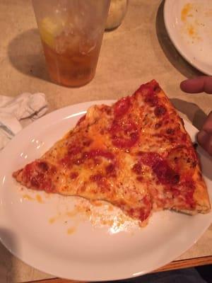 Ny style pizza in the neighborhood. I love this place!!!