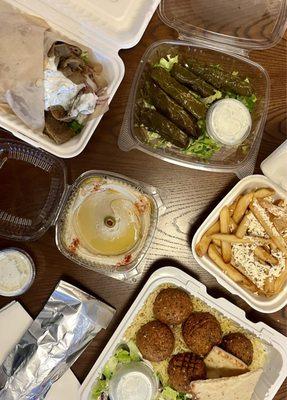 Falafel Platter Grape Leaves (6 pcs) Greek Fries