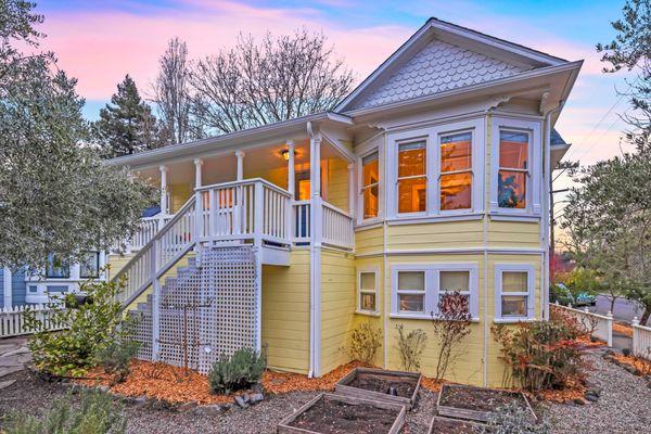 Gorgeous Petaluma Victorian Duplex. 200 Bassett - SOLD