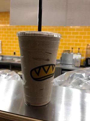 Oreo 16 oz. Real Ice Cream Shake