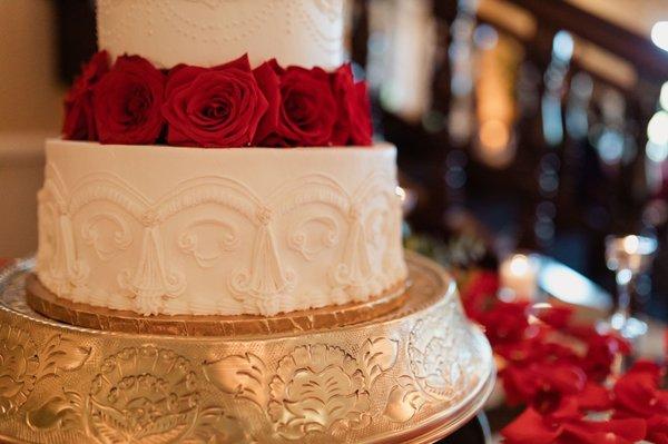 Detail shot of wedding cake