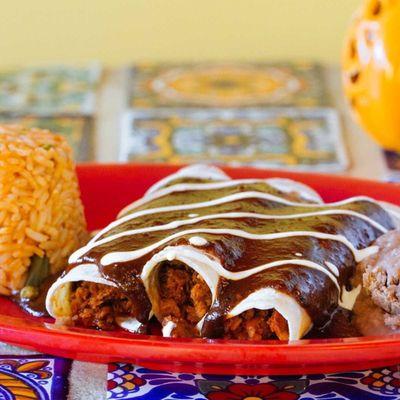 Enchiladas mole sauce