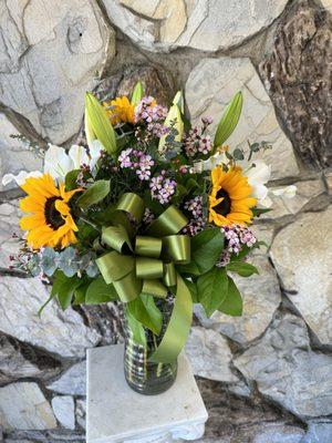 Lilly's, Sunflower flower bouquet