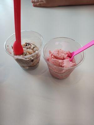 Moose tracks & Strawberry