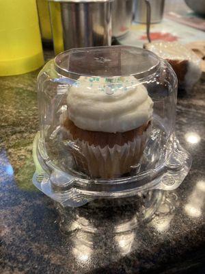 Vanilla cupcake