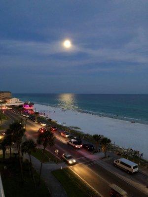 Night view from 6th floor