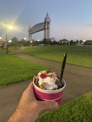 Mint chocolate chip sundae