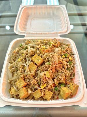 Yummy tofu fried rice with brown rice