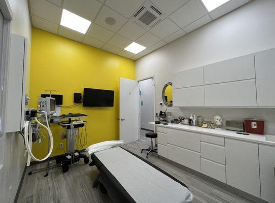 Hauser Neck Center treatment room