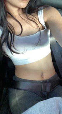 belly piercing