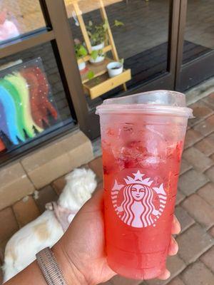 Strawberry açaí lemonade