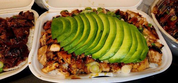 Large Chicken Bowl with Avocado