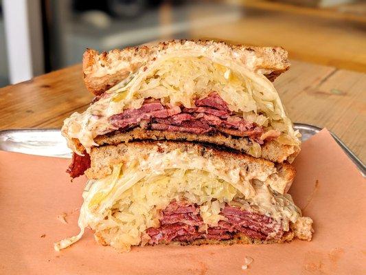 Reuben Sandwich | Instagram: @telephonesmoothie