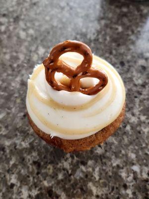 Banana cream cupcake with some butterscotch drizzle, my favorite.