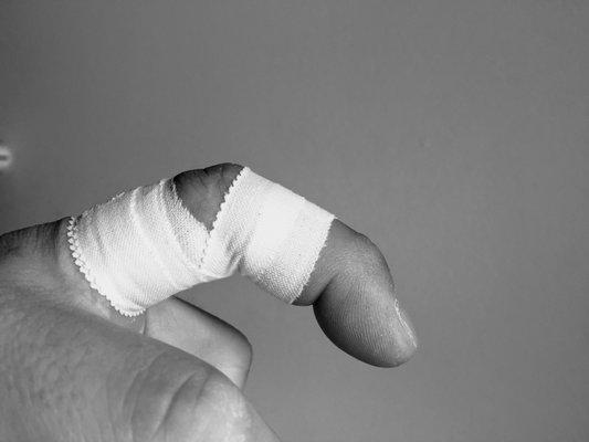 Learn how to properly tape your fingers for beginner climbers