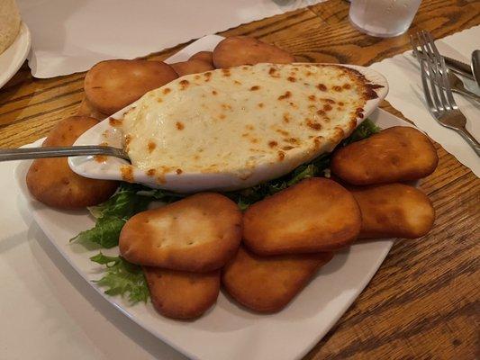 Artichoke spinach dip with fry bread