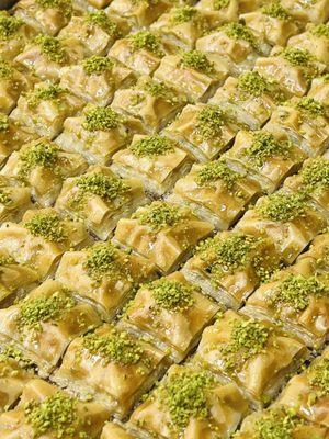 Cashew baklava 2x2