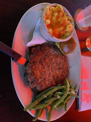 12oz Hamburger Steak with green beans and mac n cheese