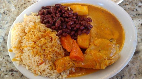 Chicken and rice and beans at Los Pinos