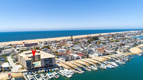 Gorgeous Views from 2 Bedroom Condo in the Newport Bay Towers