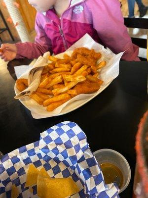 Chicken nuggets with fries