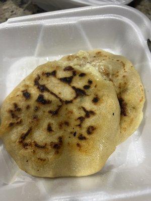 Pupusas queso con loroco