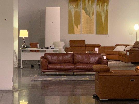 Peruna leather sofa set