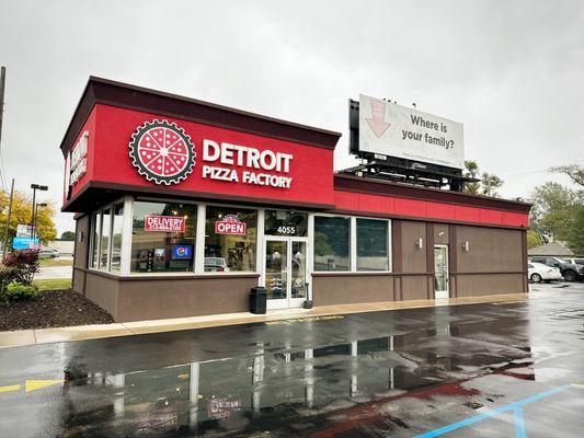 Detroit Pizza Factory Store #2