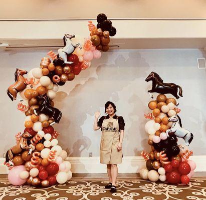 Horse theme balloon arch #capitalballooncompany