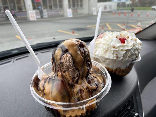 Coffee Peanut butter Mocha chunk ice cream with hot chocolate fudge and creamy ooooeeey gooey Peanut butter sauce and brownie sundae