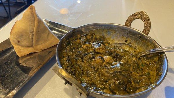 Veggie samosas and chicken saag