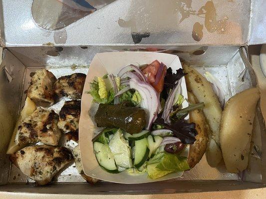 Chicken souvlaki plate